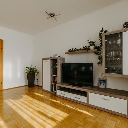 Grosse Ferienwohnung Burgenland Eisenstadt Exterior foto