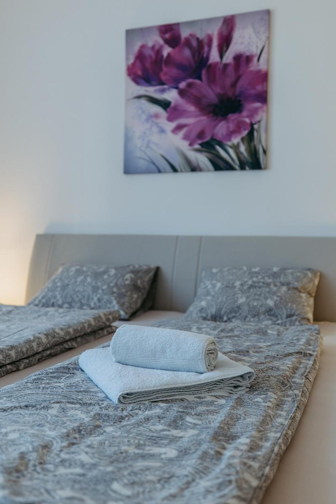 Grosse Ferienwohnung Burgenland Eisenstadt Exterior foto